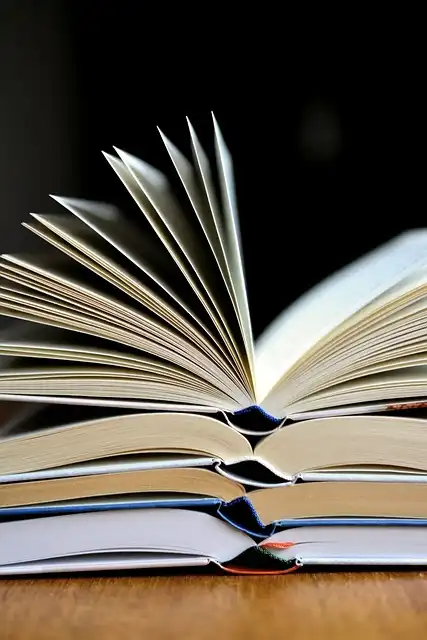 Book Reviews: Cummins, Puchner, Wade, Tapper & Thompson